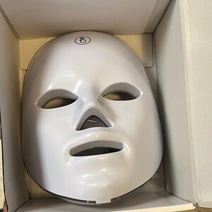 LED Therapy Facial Mask - White